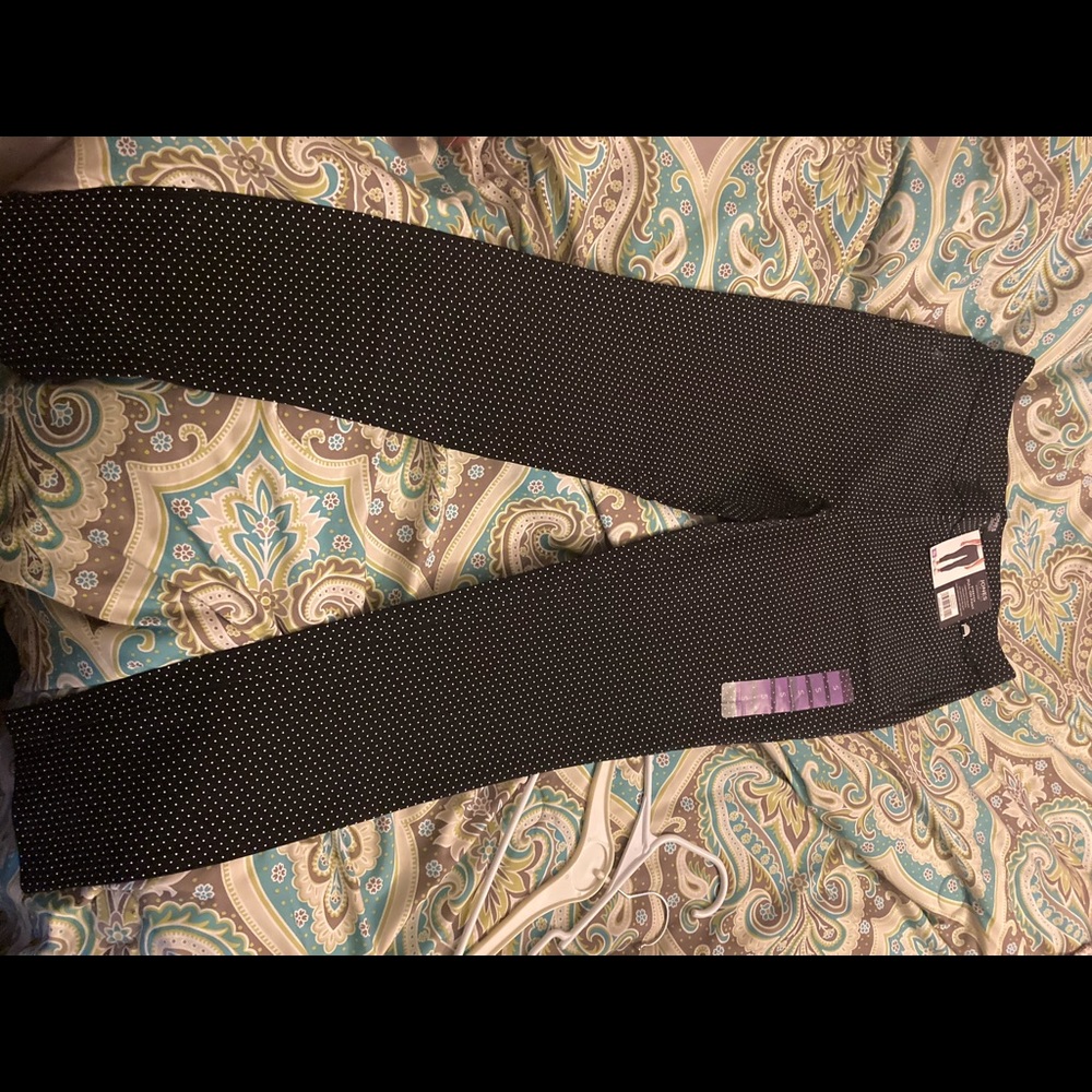Jones New York Polka dot skinny pants